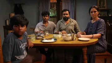 Zasłona do filmu "டூரிஸ்ட் ஃபாமிலி" #623547