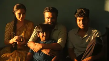 Zasłona do filmu "டூரிஸ்ட் ஃபாமிலி" #623548