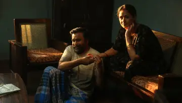 Zasłona do filmu "டூரிஸ்ட் ஃபாமிலி" #623550