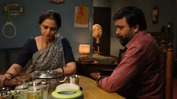 Zasłona do filmu "டூரிஸ்ட் ஃபாமிலி" #623556