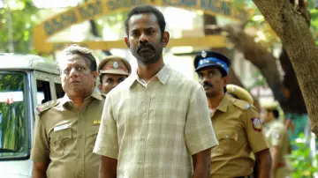 Zasłona do filmu "டூரிஸ்ட் ஃபாமிலி" #623561
