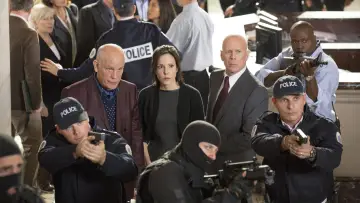 Zasłona do filmu "RED 2" #1825536