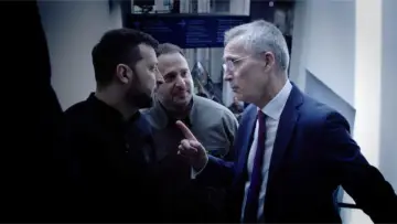 Zasłona do filmu "Stoltenberg - Facing War" #1157356