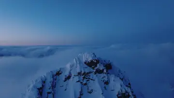 Zasłona do filmu "SKI - The Greatest Ski Tour of All Time" #735045