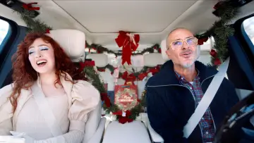 Zasłona do filmu "Carpool Karaoke na Święta" #678404
