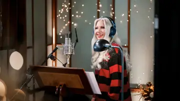 Zasłona do filmu "Carpool Karaoke na Święta" #678409