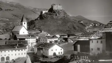 Zasłona do filmu "Nos chastè – Das Schloss Tarasp und seine märchenhafte Geschichte" #1631636