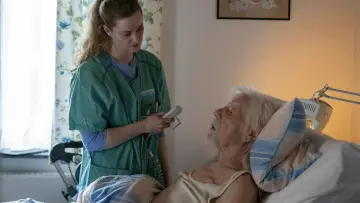 Zasłona do filmu "Hjem kære hjem" #660219