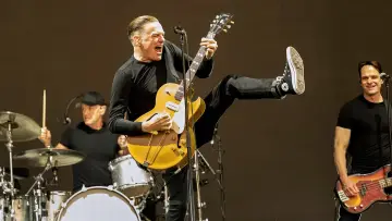 Zasłona do filmu "Bryan Adams: Live At The Royal Albert Hall" #856685