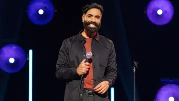 Zasłona do filmu "Paul Chowdhry: Family Friendly Comedian" #981992
