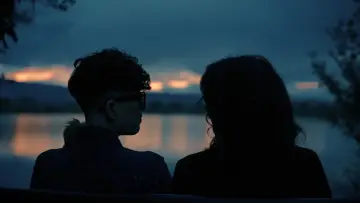 Zasłona do filmu "Chodź, zobacz mnie w dobrym świetle" #580442
