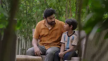 Zasłona do filmu "பறந்து போ" #784988