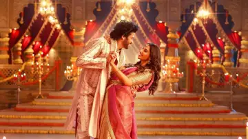 Zasłona do filmu "అనగనగా ఒక రాజు" #539995