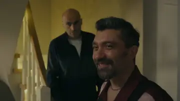 Zasłona do filmu "Cam Sehpa" #975518