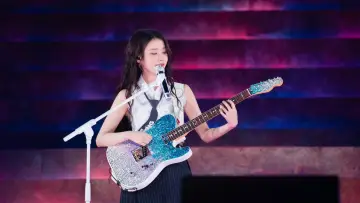 Zasłona do filmu "아이유 콘서트 : 더 위닝" #704089