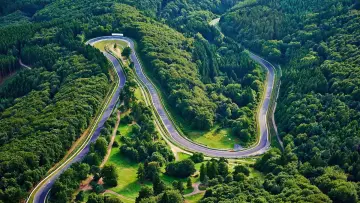 Zasłona do filmu "Nürburgring - 100 Jahre grüne Hölle" #1147750