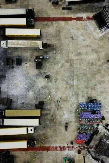 Plakat do filmu "Rammstein - Behind The Scenes of the World Stadium Tour" #1164905