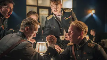 Zasłona do filmu "Presidentin kyyditys" #931558