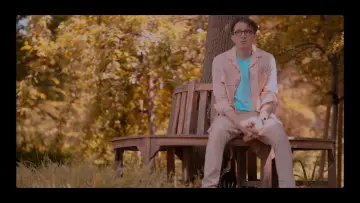 Zasłona do filmu "James Veitch: Hot Shot City" #668387