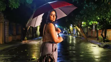 Zasłona do filmu "ரெட்ட தல" #593318