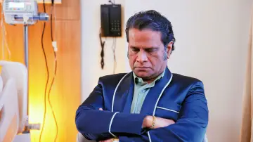 Zasłona do filmu "ரெட்ட தல" #593323