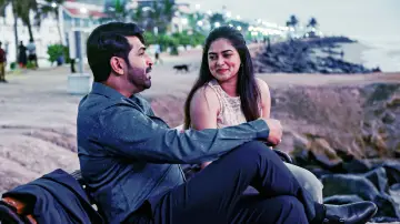 Zasłona do filmu "ரெட்ட தல" #593324