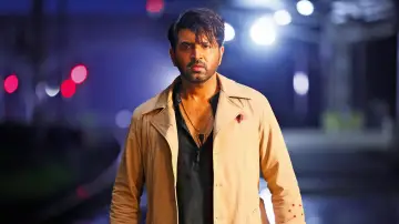 Zasłona do filmu "ரெட்ட தல" #593327