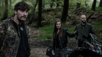 Zasłona do filmu "Skinjacker" #800542