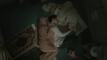 Zasłona do filmu "Hanya Namamu Dalam Doaku" #671622