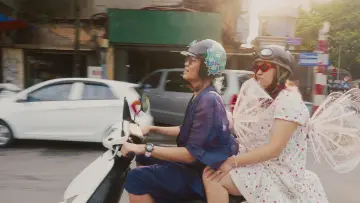 Zasłona do filmu "Em bé đồng bóng, em bé ngạo nghễ và em bé đau lòng" #1142349