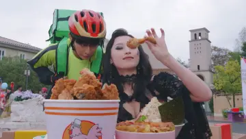 Zasłona do filmu "仮面ライダーガヴ お菓子の家の侵略者" #708317