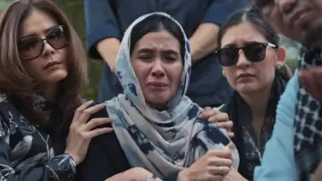 Zasłona do filmu "Lyora: Penantian Buah Hati" #1846278