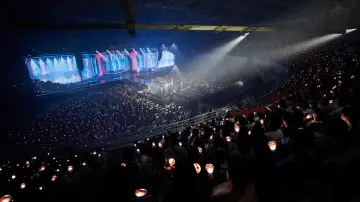 Zasłona do filmu "Red Velvet Happiness Diary : My Dear, ReVe1uv in Cinemas" #1712323