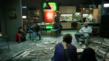 Zasłona do filmu "Za murem" #589520