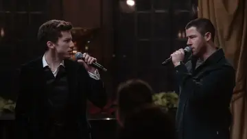 Zasłona do filmu "Jonas Brothers: Zdążyć na Święta" #589675