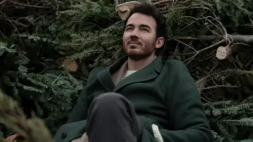 Zasłona do filmu "Jonas Brothers: Zdążyć na Święta" #589701