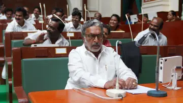 Zasłona do filmu "கராத்தே பாபு" #1195938
