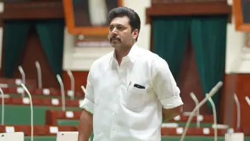 Zasłona do filmu "கராத்தே பாபு" #1195942