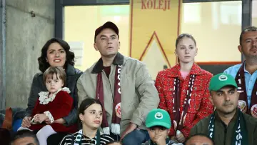 Zasłona do filmu "W innym ciele" #880035