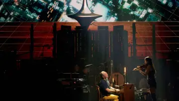 Zasłona do filmu "Hans Zimmer & Friends: Diamond in the Desert" #782342