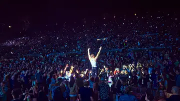 Zasłona do filmu "Imagine Dragons: Live from the Hollywood Bowl (with the LA Film Orchestra)" #1908358