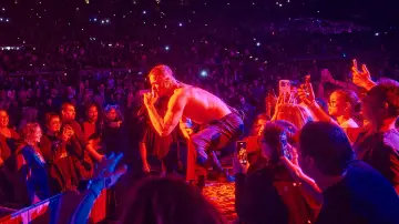 Zasłona do filmu "Imagine Dragons: Live from the Hollywood Bowl (with the LA Film Orchestra)" #1908362