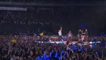 Zasłona do filmu "Coldplay - Live In Ahmedabad" #734472