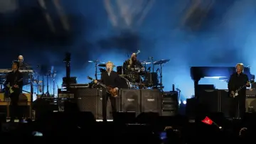 Zasłona do filmu "Paul McCartney: Got Back – Live in Bogotá at Estadio El Campín" #981067