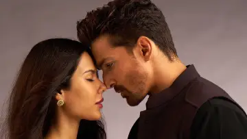 Zasłona do filmu "एक दीवाने की दीवानियत" #595285