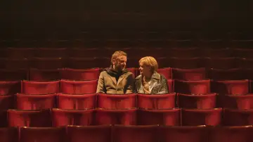 Zasłona do filmu "Miasto w blasku świąt" #599499