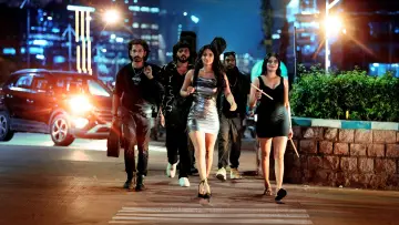Zasłona do filmu "యుఫోరియా" #541056