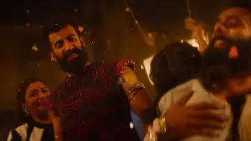 Zasłona do filmu "ചത്താ പച്ച: The Ring of Rowdies" #802641