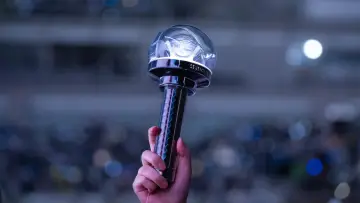 Zasłona do filmu "세븐틴 [라잇 히어] 월드 투어 인 시네마" #981840