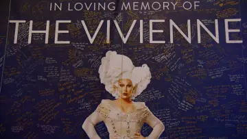 Zasłona do filmu "Dear Viv" #1572268